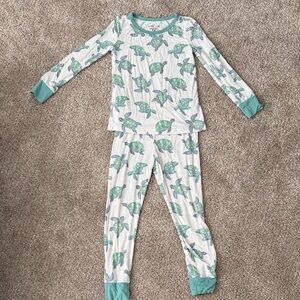 Caden Lane Pajama Set